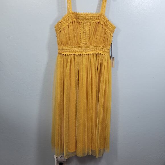 Lulus Forever Love Golden Yellow Swiss Dot Sleeveless Dress Size S 122925-2Clo2 - Picture 2 of 9